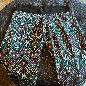 PINK VS The Ultimate Tribal Print Crop Leggings size small